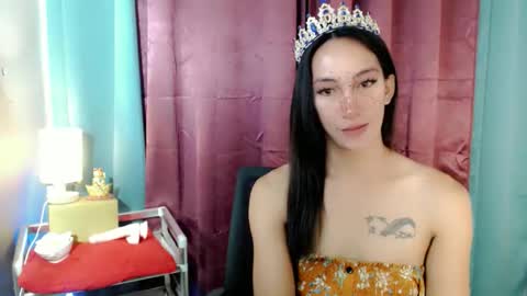 lucyLove online show from May 14, 2026, 3:02 am