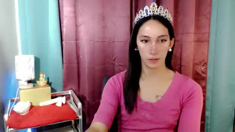 lucyLove online show from May 21, 2026, 5:25 am