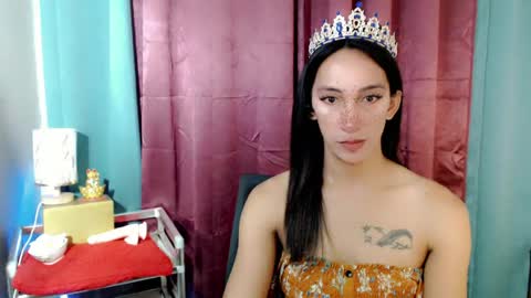 lucyLove online show from May 22, 2026, 2:51 am