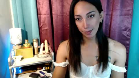 lucyLove online show from July 31, 2026, 3:17 am