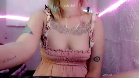 Snapshot of pinay_romancee chatting on March 9, 2026, 10:19 am pinay_romancee online show from March 9, 2026, 10:19 am