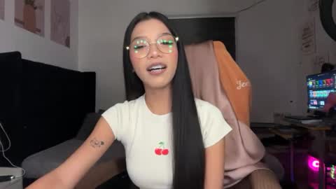Snapshot of pinay_xpress chatting on June 28, 2026, 8:42 am TINA online show from June 28, 2026, 8:42 am
