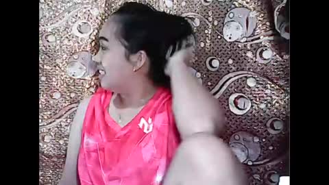 Snapshot of pinayexoticbeauty21 chatting on November 12, 2025, 9:53 am pinayexoticbeauty21 online show from November 12, 2025, 9:53 am