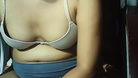 Snapshot of pinayhairyflower chatting on July 8, 2026, 7:46 am Nica online show from July 8, 2026, 7:46 am