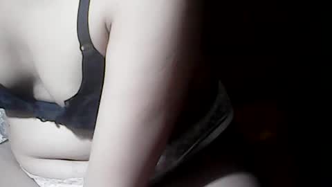 Snapshot of pinayhairyflower chatting on July 19, 2026, 6:33 pm Nica online show from July 19, 2026, 6:33 pm