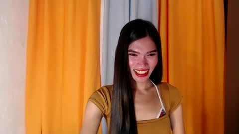 Snapshot of pinayjessaxxx chatting on February 6, 2025, 12:54 am pinayjessaxxx online show from February 6, 2025, 12:54 am