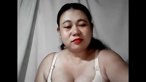 pinaymama12345 online show from April 11, 2026, 10:47 pm