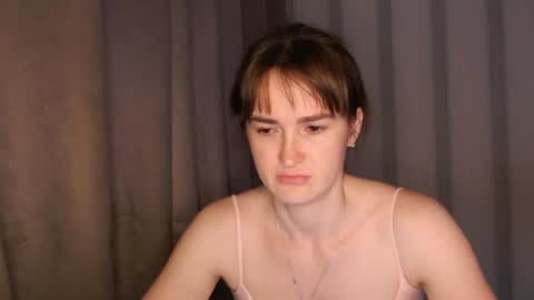 Snapshot of pineapple__mood chatting on June 11, 2026, 6:11 am online show from June 11, 2026, 6:11 am