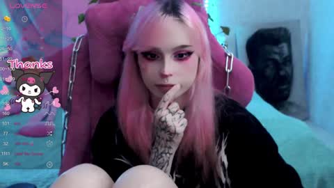 Snapshot of pineapple_dope chatting on January 22, 2025, 10:26 pm Nancy online show from January 22, 2025, 10:26 pm