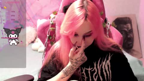 Snapshot of pineapple_dope chatting on March 7, 2025, 12:58 am Nancy online show from March 7, 2025, 12:58 am