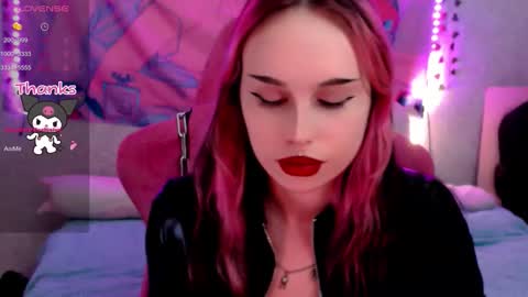 Snapshot of pineapple_dope chatting on December 3, 2025, 5:00 pm Nancy online show from December 3, 2025, 5:00 pm