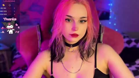 Snapshot of pineapple_dope chatting on June 7, 2026, 11:08 pm Nancy online show from June 7, 2026, 11:08 pm
