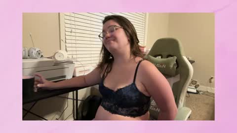 Pineapple Princess online show from May 31, 2026, 12:30 am