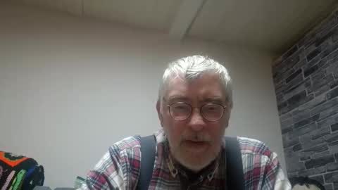 Snapshot of pinholder chatting on December 15, 2025, 5:39 pm Michael online show from December 15, 2025, 5:39 pm