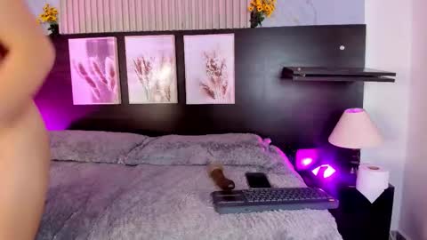 Snapshot of pink_as chatting on March 5, 2026, 2:57 pm pink_as online show from March 5, 2026, 2:57 pm