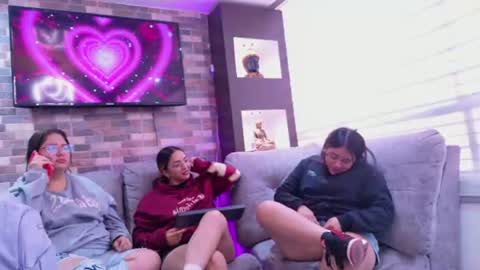 pink_as online show from June 24, 2026, 7:13 pm