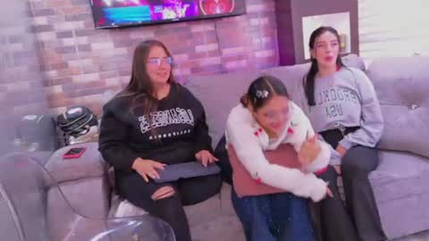 pink_as online show from July 1, 2026, 7:57 pm