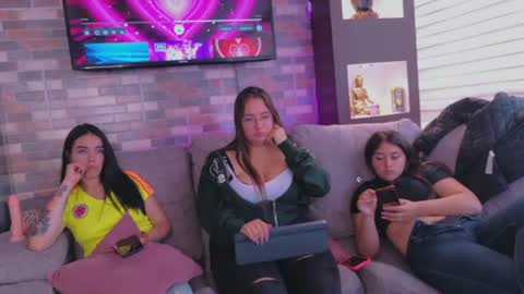 pink_as online show from July 3, 2026, 8:26 pm