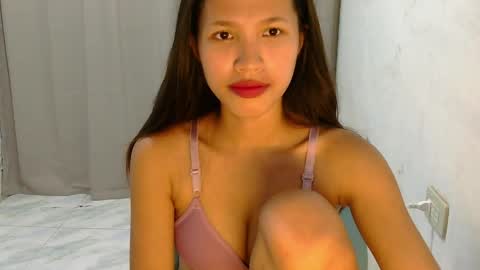 pink_bubbles011 online show from May 31, 2026, 6:31 am