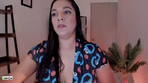 Snapshot of pink_kitten_ chatting on June 14, 2026, 2:52 pm Eli online show from June 14, 2026, 2:52 pm