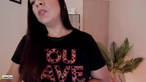 Snapshot of pink_kitten_ chatting on June 26, 2026, 3:38 pm Eli online show from June 26, 2026, 3:38 pm