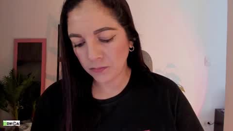 Snapshot of pink_kitten_ chatting on July 31, 2026, 1:21 pm Eli online show from July 31, 2026, 1:21 pm