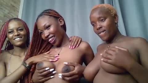 Snapshot of pink_nova chatting on July 14, 2026, 2:05 am pinkyy online show from July 14, 2026, 2:05 am