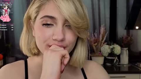 Snapshot of pinkadele chatting on March 12, 2025, 3:07 pm Adele online show from March 12, 2025, 3:07 pm