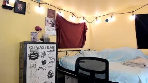 Snapshot of pinkandheated chatting on September 19, 2025, 9:32 am Virginity smiles online show from September 19, 2025, 9:32 am