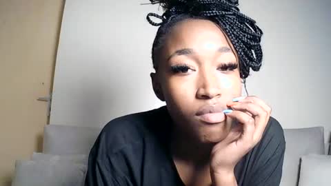 Snapshot of pinkaura_ chatting on July 3, 2026, 7:59 am PinkyAura online show from July 3, 2026, 7:59 am