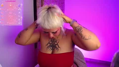 Snapshot of pinkbaddie777 chatting on December 3, 2025, 5:26 am . online show from December 3, 2025, 5:26 am