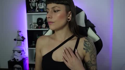 Snapshot of pinkcatlive chatting on June 2, 2026, 6:54 pm Emily online show from June 2, 2026, 6:54 pm