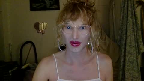 Snapshot of pinkfag chatting on February 3, 2025, 10:32 pm pinkfag online show from February 3, 2025, 10:32 pm