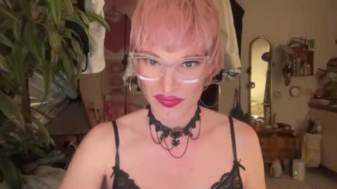 Snapshot of pinkfag chatting on April 7, 2026, 8:20 pm pinkfag online show from April 7, 2026, 8:20 pm