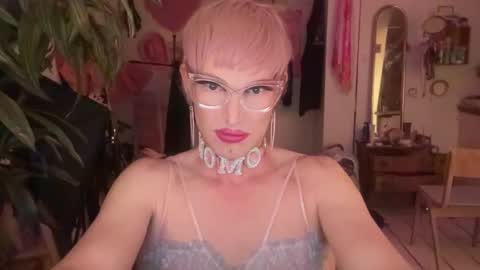 Snapshot of pinkfag chatting on April 27, 2026, 6:39 pm pinkfag online show from April 27, 2026, 6:39 pm