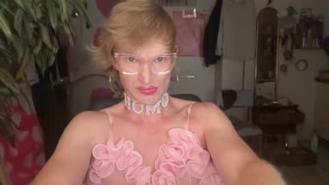 pinkfag online show from July 13, 2026, 4:43 pm