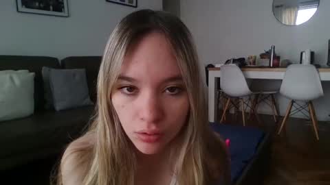 Snapshot of pinkilola chatting on December 11, 2024, 3:15 pm Pinkilola online show from December 11, 2024, 3:15 pm