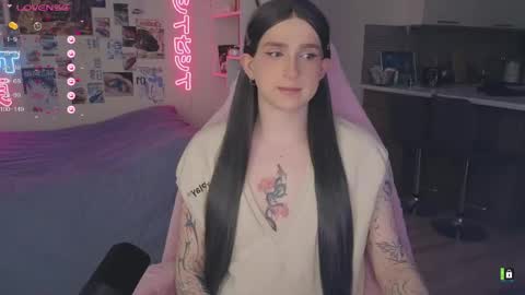 pinkvenom_ online show from May 5, 2026, 4:48 pm