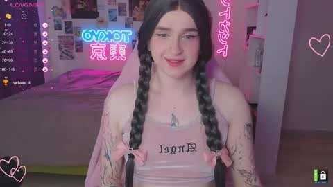 pinkvenom_ online show from June 3, 2026, 3:17 pm