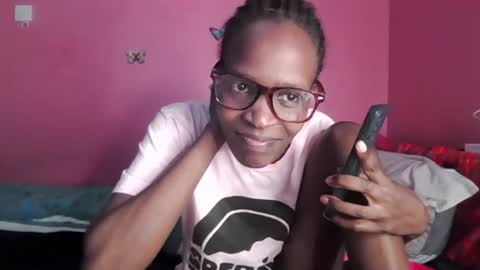 pinky_cockoo online show from June 8, 2026, 10:59 am
