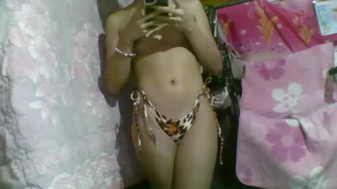 Snapshot of pinky_divine chatting on December 19, 2025, 5:53 pm pinky_divine online show from December 19, 2025, 5:53 pm