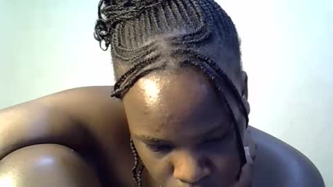 pinky_ebony13 online show from May 1, 2026, 11:04 am