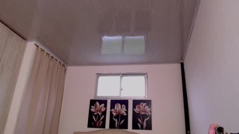 Snapshot of pinky_f00x chatting on September 28, 2025, 7:19 pm pinky_f00x online show from September 28, 2025, 7:19 pm