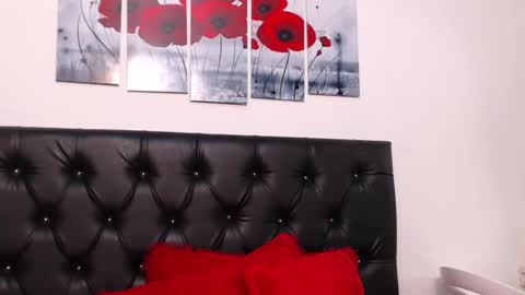 Snapshot of pinky_f00x chatting on October 8, 2025, 1:25 am pinky_f00x online show from October 8, 2025, 1:25 am