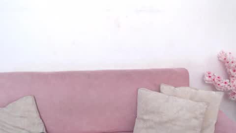Snapshot of pinky_f00x chatting on May 7, 2026, 7:19 pm pinky_f00x online show from May 7, 2026, 7:19 pm
