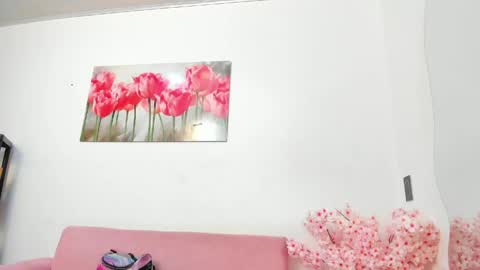 Snapshot of pinky_f00x chatting on June 2, 2026, 7:38 pm pinky_f00x online show from June 2, 2026, 7:38 pm