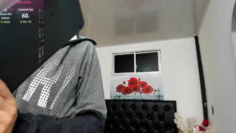 Snapshot of pinky_f00x chatting on June 8, 2026, 7:25 pm pinky_f00x online show from June 8, 2026, 7:25 pm