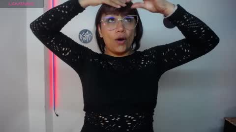 VIOLETA LOPEZ online show from May 10, 2026, 6:13 pm