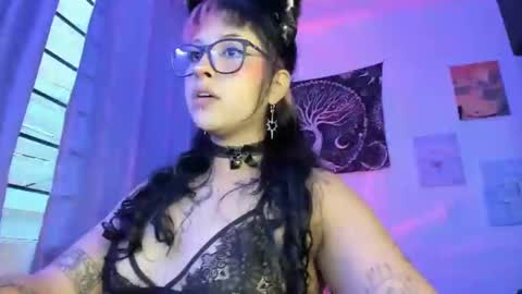 pinky_promiseex online show from October 13, 2025, 10:43 pm