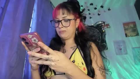 pinky_promiseex online show from January 13, 2026, 10:59 pm